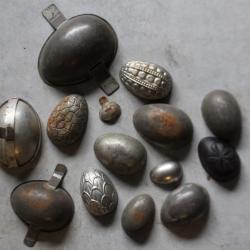 Anciens moules OEufs chocolat pâtisserie cuisine