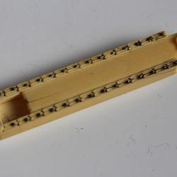 Boite à aiguille ou a domino XVIIIe siècle Antiquité artisanat marin