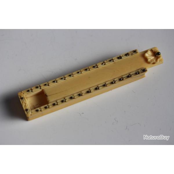 Boite  aiguille ou a domino XVIIIe sicle Antiquit artisanat marin