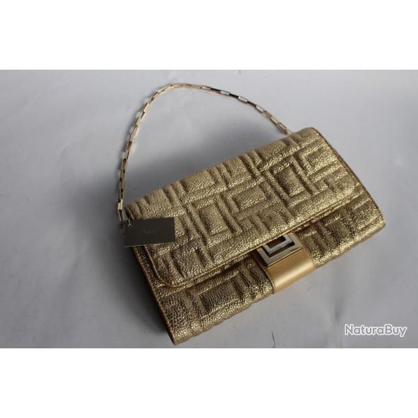 LANCEL Pochette East west cuir veau dore