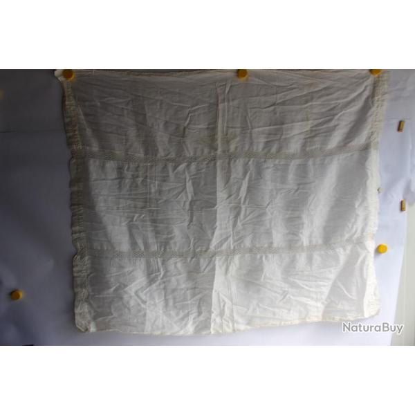 Ancienne nappe en lin fin