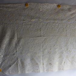 Ancienne pièce de broderie en dentelle