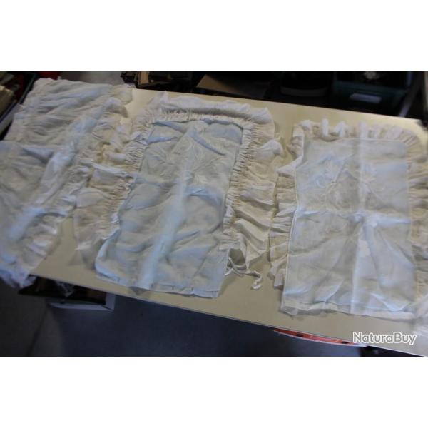 Ancienne parure de lit d'enfant lin fin brod