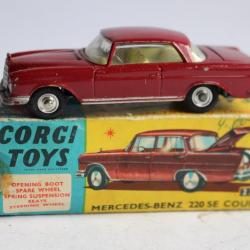 CORGI TOYS 230 Voiture Mercedes-Benz 220 SE Coupé Jouet