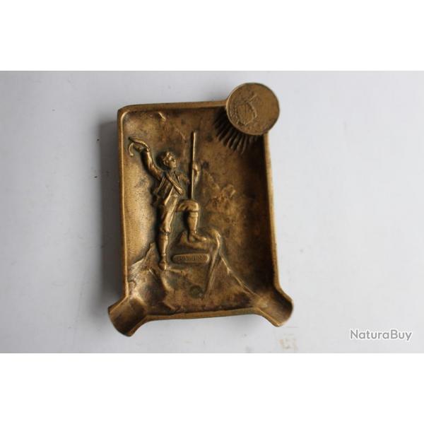 Cendrier Piolet club Genve 1893-1933 alpiniste montagne