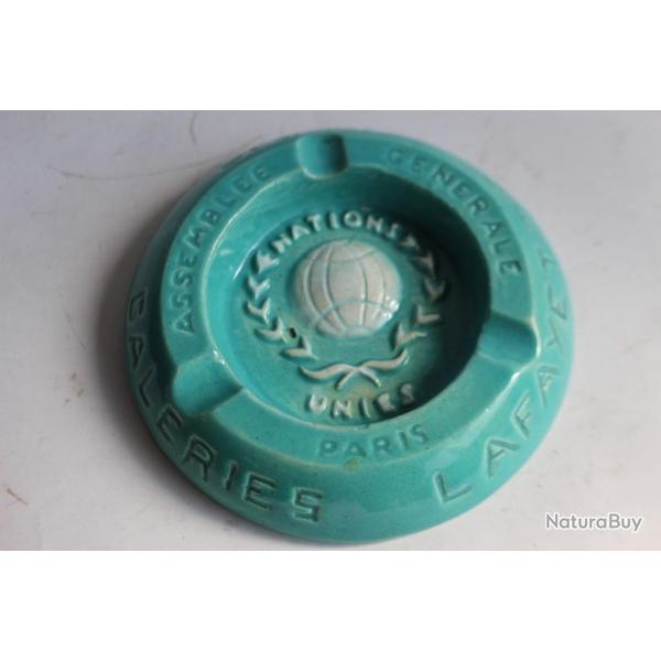 Cendrier publicitaire Galeries Lafayette Paris Nations Unies Rmy