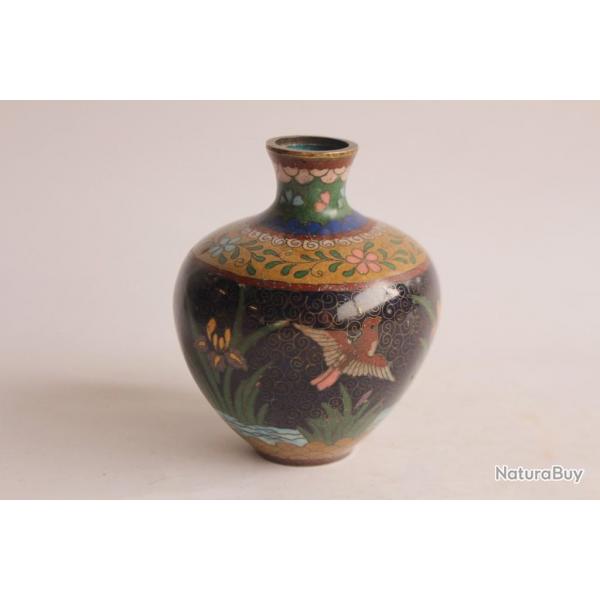 Vase en mail cloisonn Chine ou Japon
