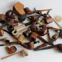 Lot de 26 pipes diverses Objets du fumeur Tabac
