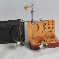 Balance à carats de poche diamants pierres précieuses