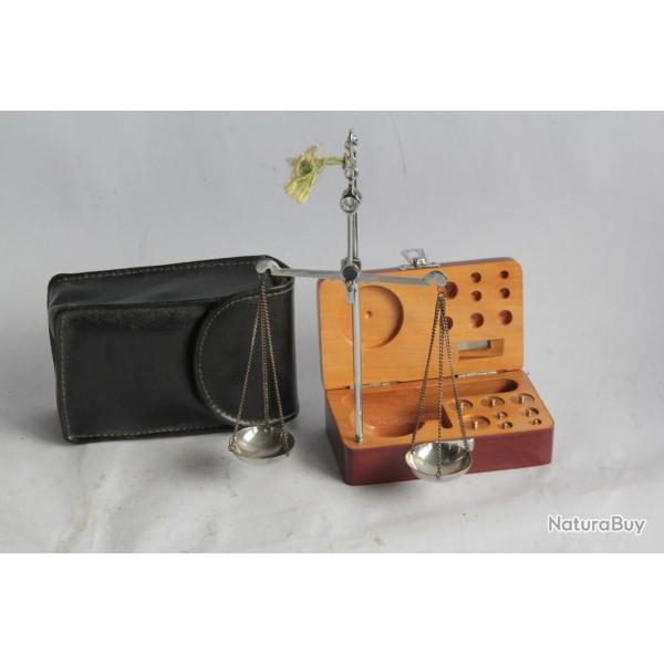 Balance  carats de poche diamants pierres prcieuses