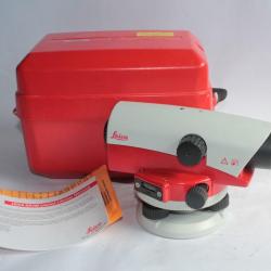 Niveau optique automatique Leica NA724