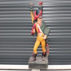 Soldat Porte drapeau bois sculpté