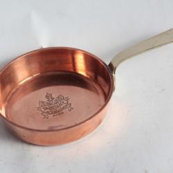 Cassolette armoiries restaurant Lasserre Paris