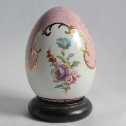 Ancien OEuf porcelaine