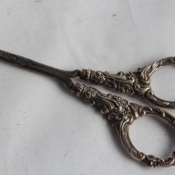 Ancienne paire de ciseaux argent Broderie Couture Levi & Salaman