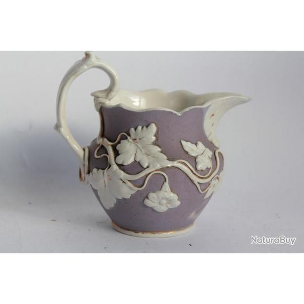 Pot  crme porcelaine Feuilles de vignes XIXe sicle