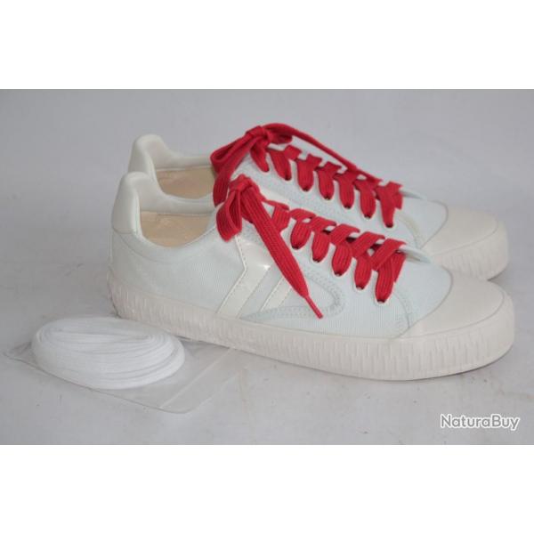 CELINE Sneakers blanches Plimsole sneaker canvas T38 Baskets Femme