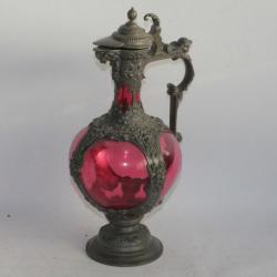 Aiguière verre rouge étain style Renaissance XIXe siècle
