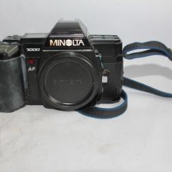 Appareil photo minolta AF 7000 avec 3 objectifs et 1 flash