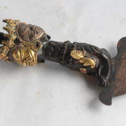 Ancien couperet de rituel bouddhiste Kartika turquoise corail