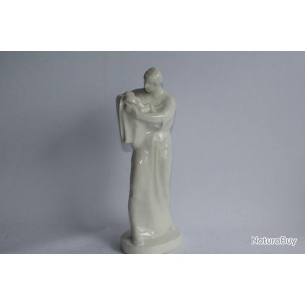 PERROCHET-JUNOD Jeanne Cramique maille Femme a l'enfant