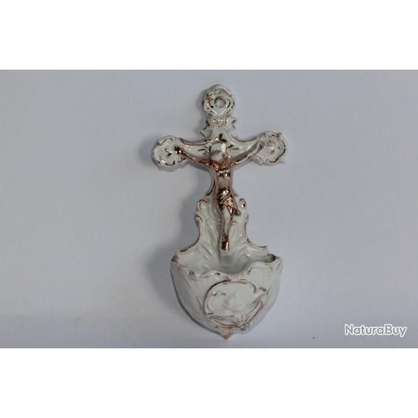 Ancien bnitier porcelaine