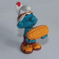Figurine Schtroumpf Indien avec épi de maïs 20197