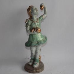 Céramique Petite fille aux raisins Marten Genève