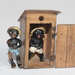 Bronze de Vienne humoristique Enfants au toilette Blackamoor