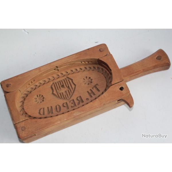 Moule  beurre TH. REPOND Art populaire Suisse