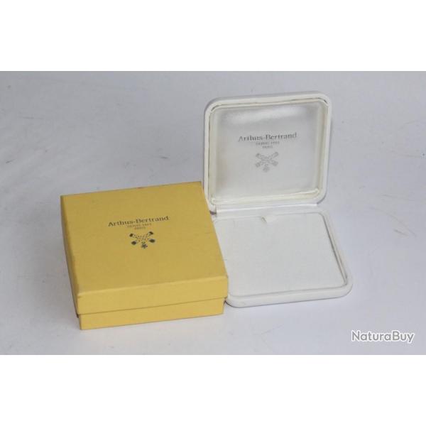 crin pour bijoux Arthus Bertrand Mdaille