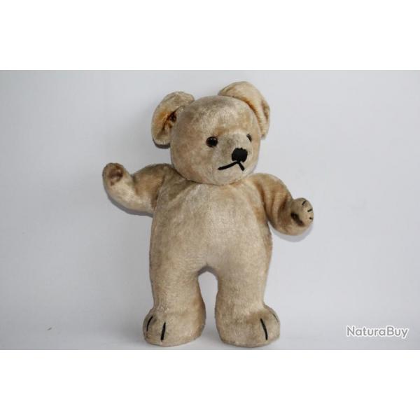 Ancien ours en peluche