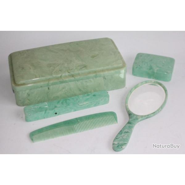 Ncessaire de toilette cellulod