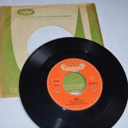 Vinyle 45T  Folk  Caterina Valente ?- Mais/ Ma vallée descend du ciel