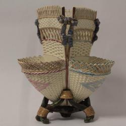 Ancienne Bouquetière céramique tripode