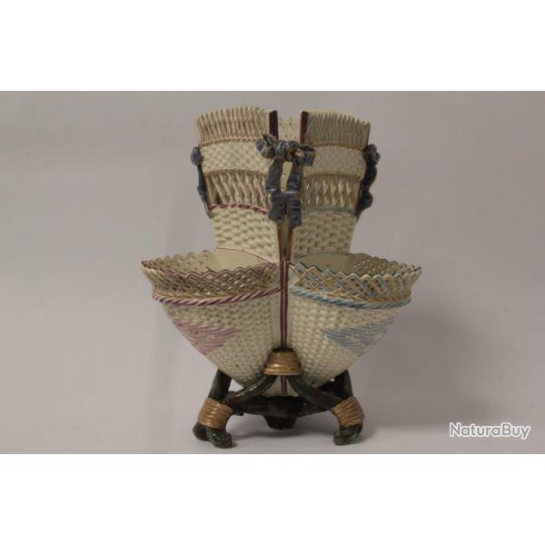 Ancienne Bouquetire cramique tripode