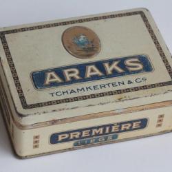 Boîte à Cigarettes tôle ARAKS Tchamkerten et Co. Première