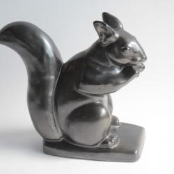 Écureuil céramique lustrée noire J. MAYOR Art Déco