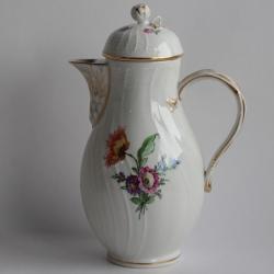 Cafetière porcelaine KPM Berlin Allemagne Fleurs papillon