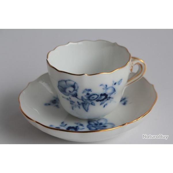 MEISSEN Tasse  caf porcelaine Fleur bleue XIXe sicle
