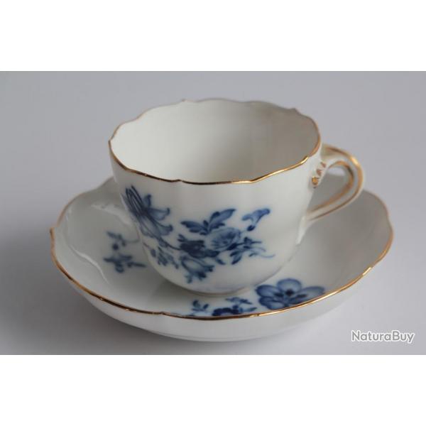 MEISSEN Tasse  caf porcelaine Fleur bleue XIXe sicle