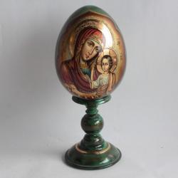 OEuf en bois laqué Russe Icône A. Tkachev Vierge à l'enfant
