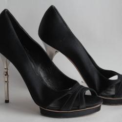 GUCCI Escarpins satin noir Talon bambou T36