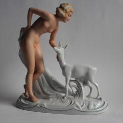 Femme nue Faon porcelaine Schaubach Kunst Allemagne Art déco