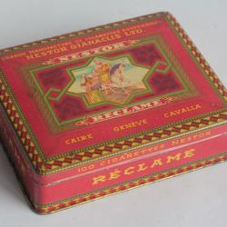 Boîte à Cigarettes tôle Nestor Gianaclis Réclame