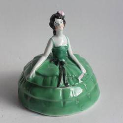 Boite à poudre porcelaine Femme Allemagne
