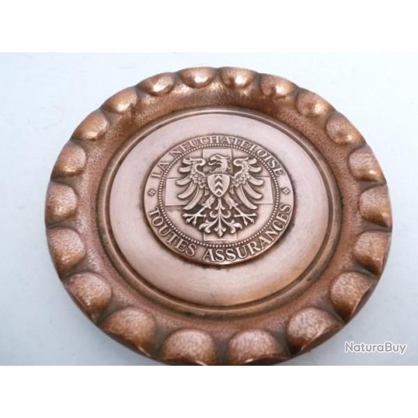 Coupelle assurance La Neuchateloise