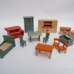 Mobilier de maison de poupées
