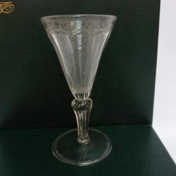 Verre XVIIIe siècle Pays Bas Antiquités