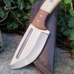 Couteau de Survie Style Medford Lame Acier Carbone 1055 Manche Bois Etui Cuir Fabricat Artisanale